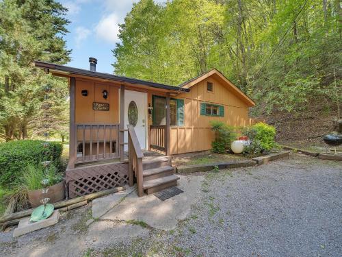 Bear Footin’ #1106 in Gatlinburg, United States