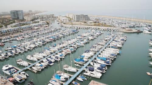 DeluxeApartment with Views of the Marina — 4-Star Luxury Hotel in Herzliya, Israel