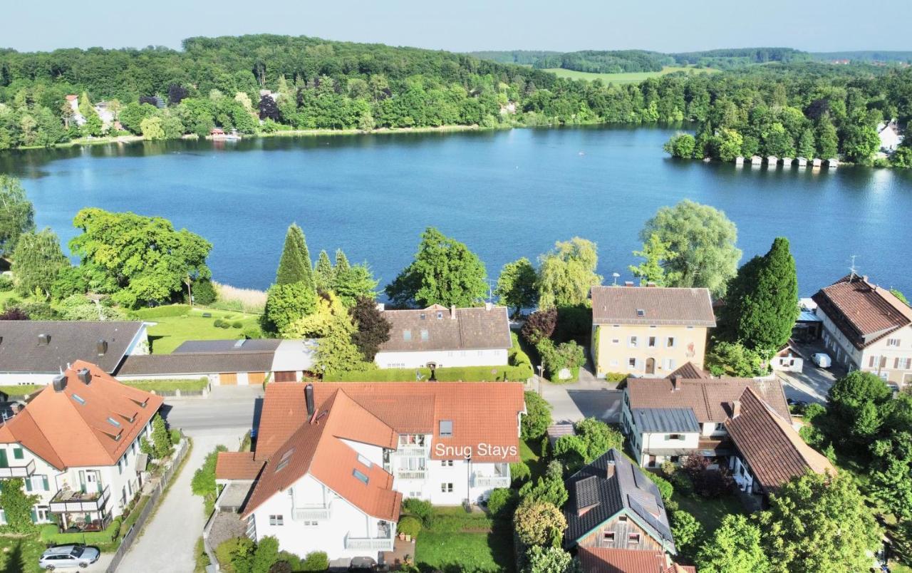 Snug Stays 1 I 3 Zimmer Design Apartment am See mit Garten I Home Office I Highspeed Wifi — 4-Star Luxury Hotel in Wessling, Germany