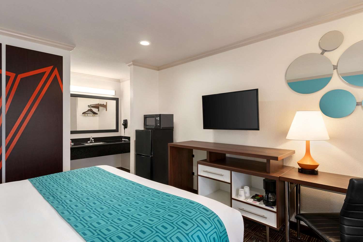 San Diego State University Area Hotel - photo 11
