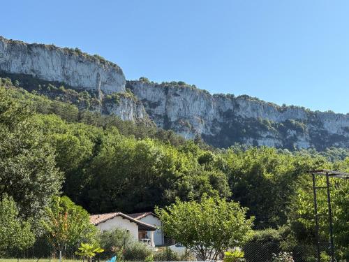 Petit paradis - carbon neutral hotel in Unknown City