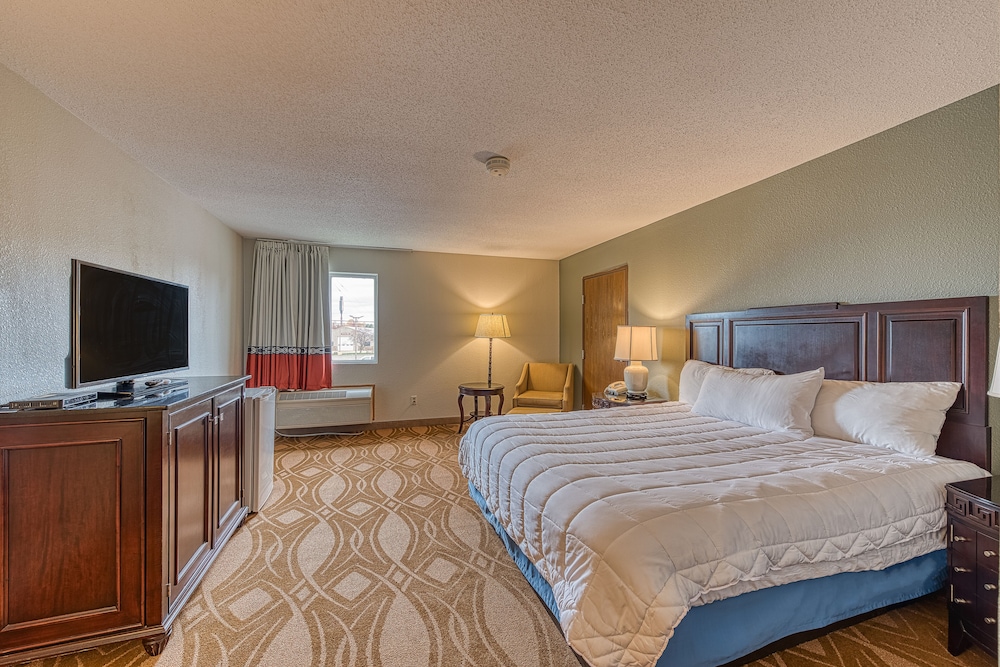 American Inn and Suites Dundee - photo 6