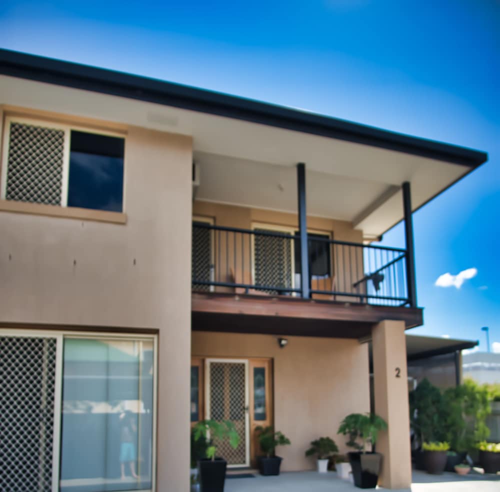 Mount Gravatt Guesthouse — 4-Star Luxury Hotel in Brisbane, Australia