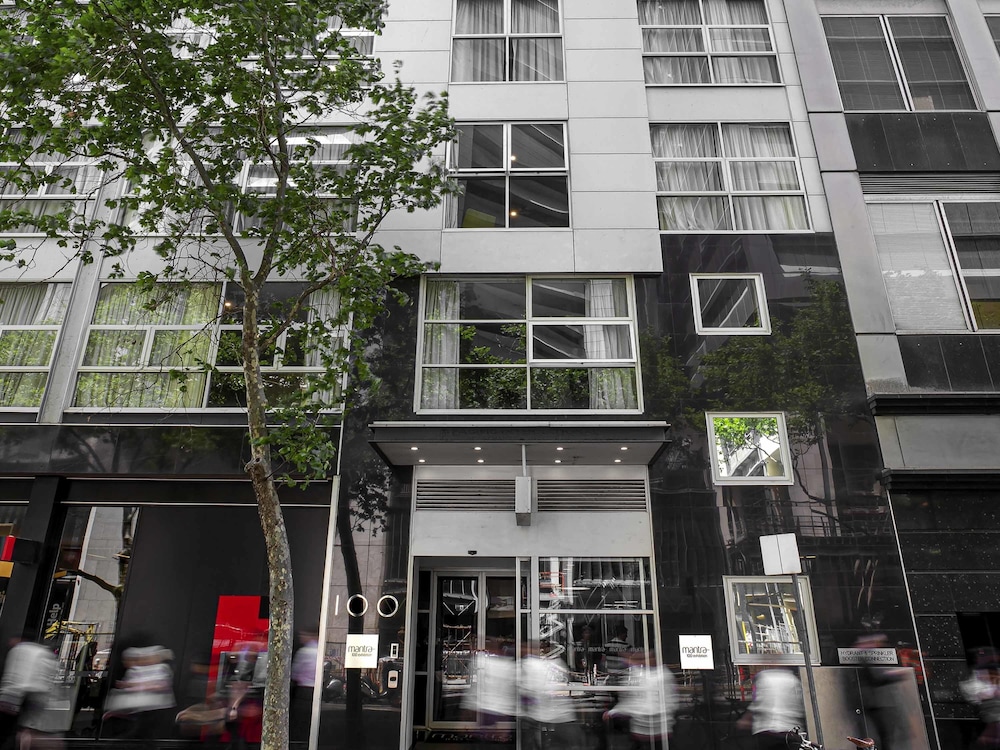 Mantra 100 Exhibition Melbourne — 4-Star Luxury Hotel in Melbourne, Australia