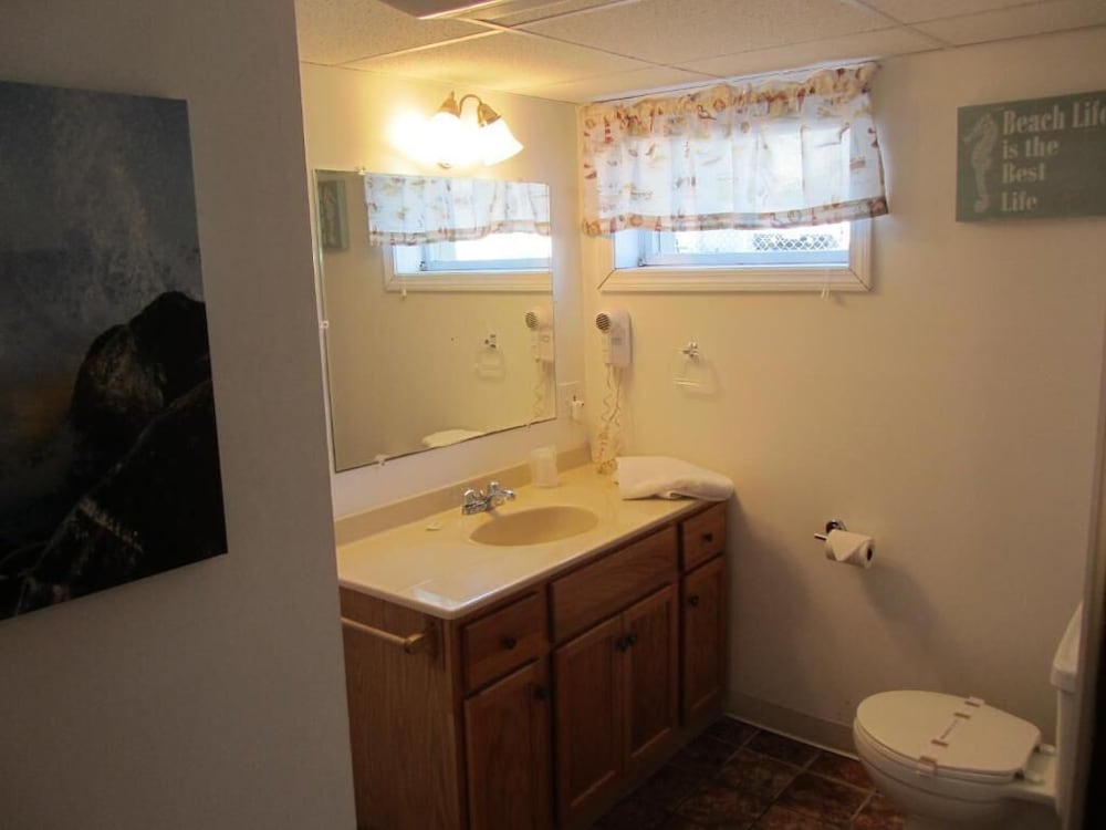 Green Dolphin Motel - photo 43