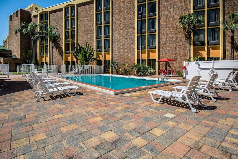 The Adventure Hotel by the parks - photo 58