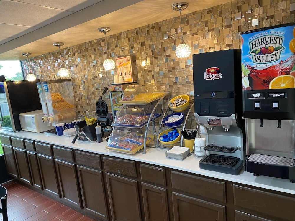 Red Roof Inn Wheelersburg - photo 12