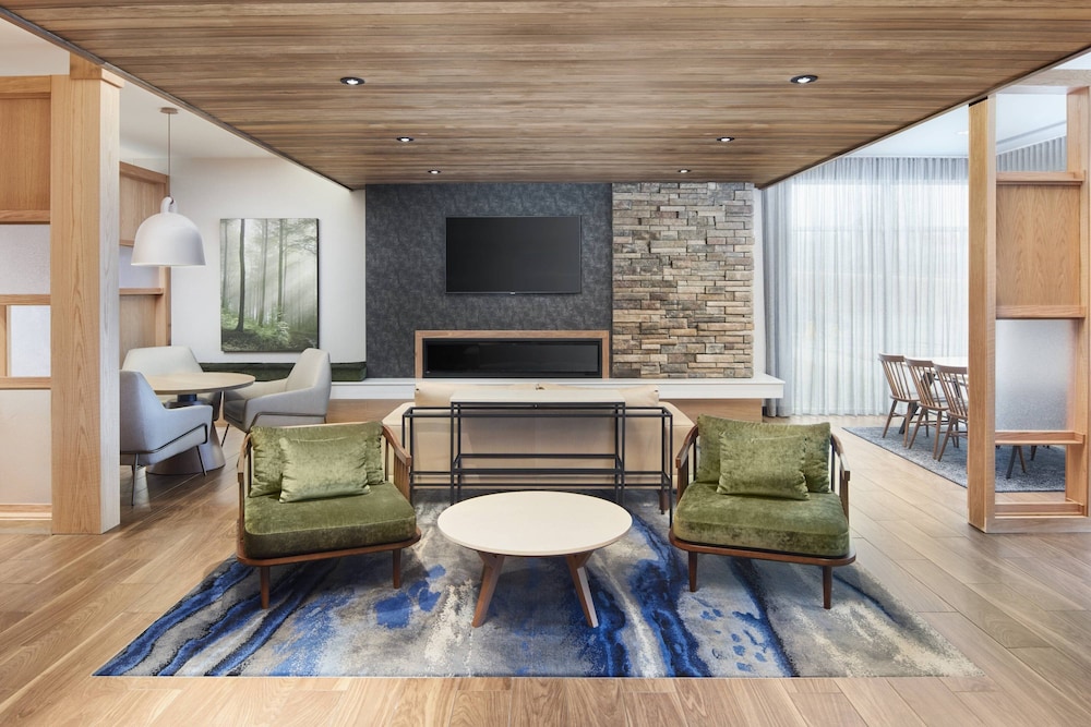 Fairfield Inn Suites By Marriott Raleigh Wake Forest — Wake Forest