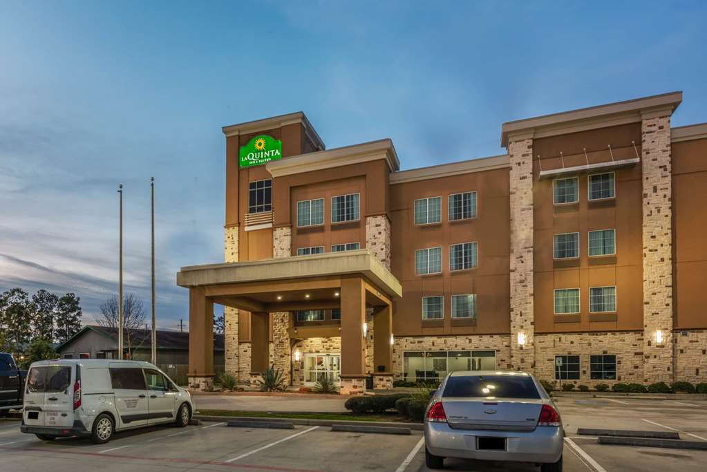 La Quinta Inn & Suites by Wyndham Houston Humble Atascocita - photo 3
