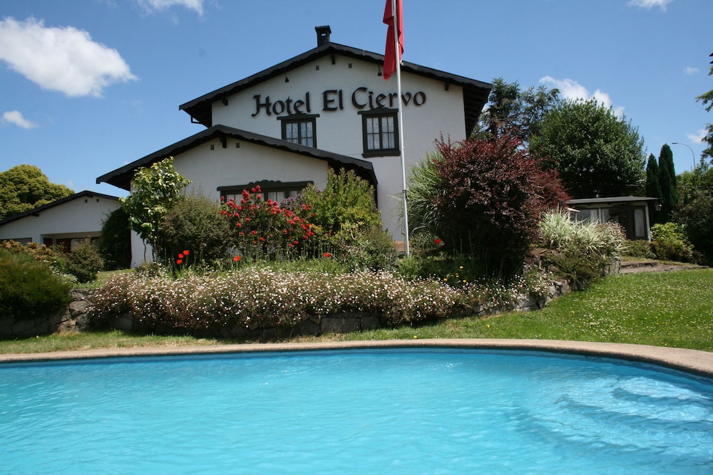 Hotel El Ciervo — hotel in Villarrica