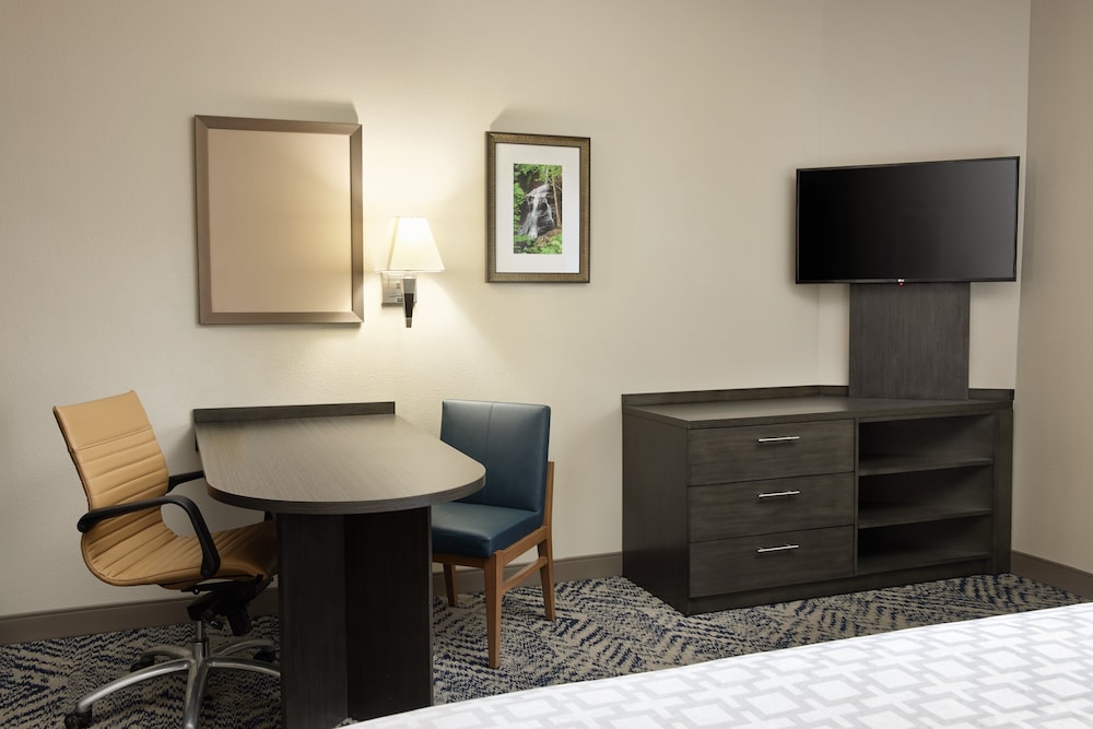 Candlewood Suites I 26 at Northwoods Mall by IHG - photo 13