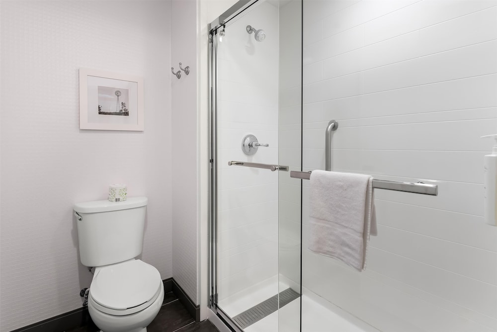 Hampton Inn & Suites Newtown - photo 117