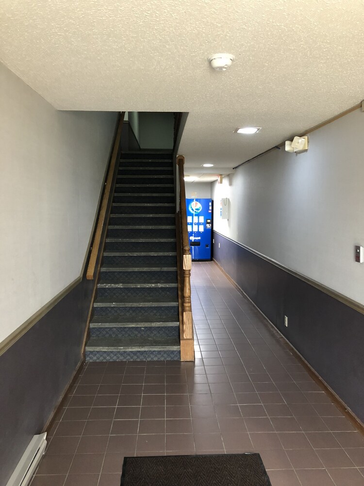 Denison Inn & Suites - photo 49