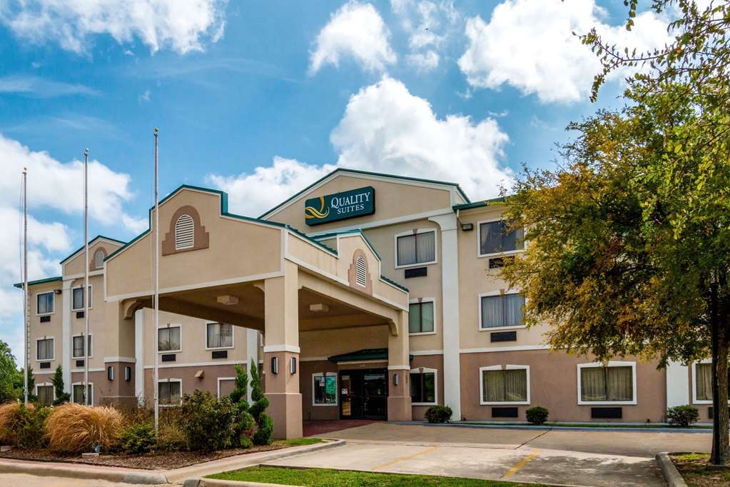 Quality Suites Burleson Ft. Worth — hotel in Burleson