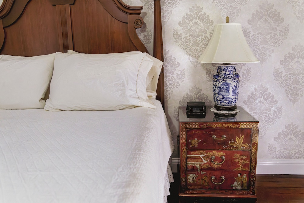 Weaverville Hotel - photo 12