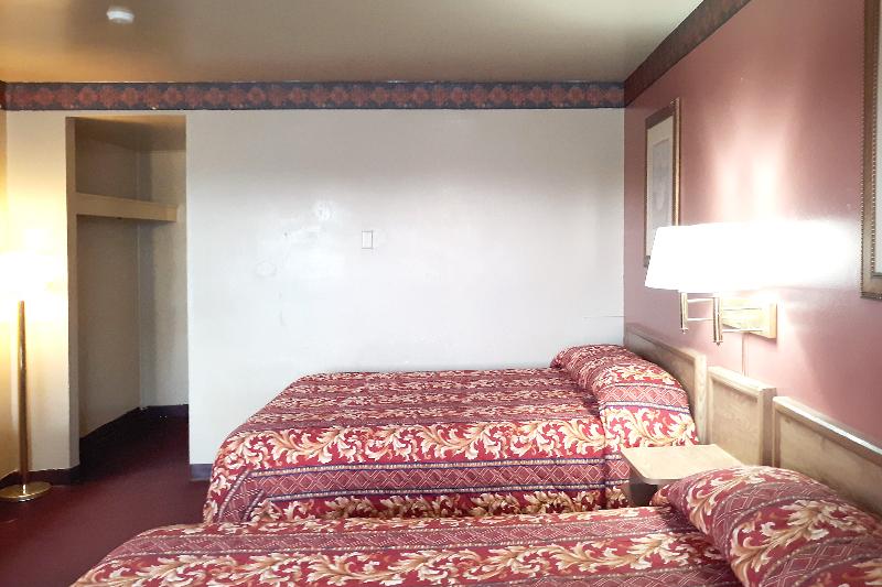 Hotel Kings at Clovis by OYO Rooms - photo 51