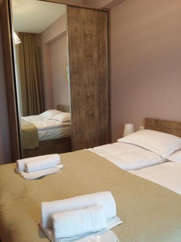 GG Home new cozy 2 bedroom apartment on 16th floor