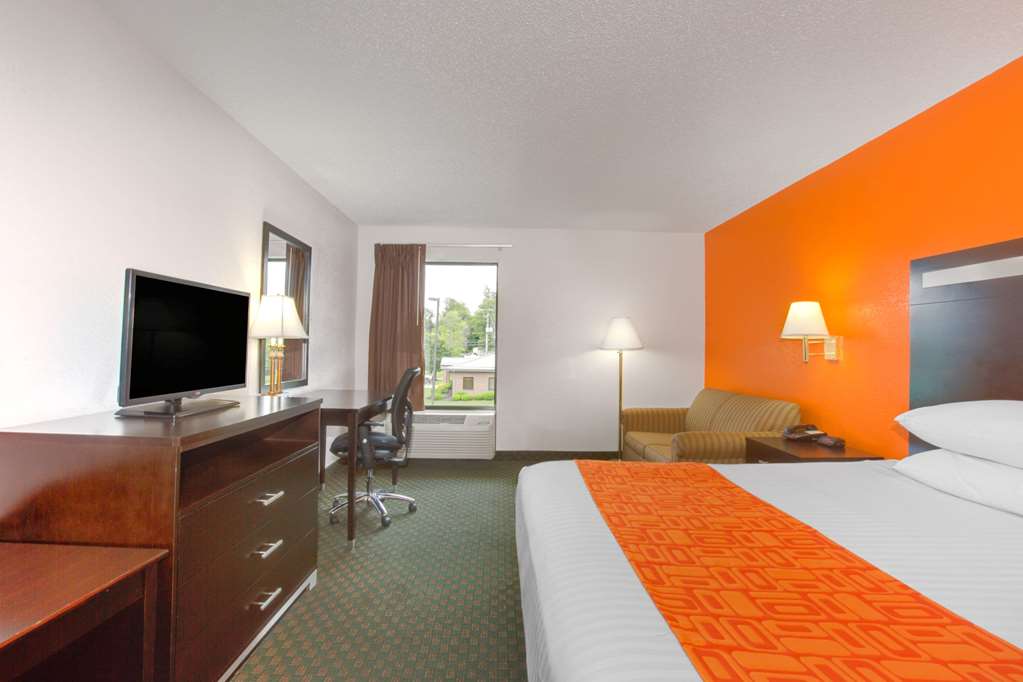 Howard Johnson by Wyndham Beckley - photo 6