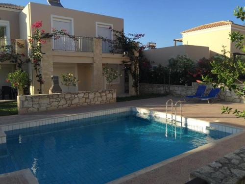 Cretamos Seaside Villas — 4-Star Luxury Hotel in Kissamos, Greece