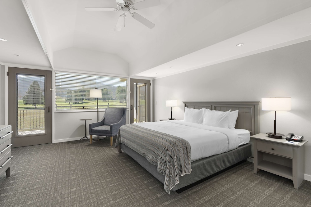 Waynesville Inn and Golf Club Tapestry Collection by Hilton - photo 25