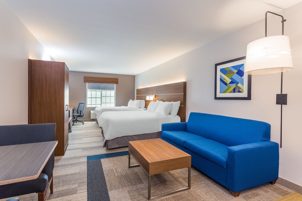 Holiday Inn Express & Suites Eau Claire North by IHG - photo 3