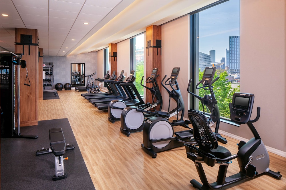 Hampton Inn Boston Seaport District - photo 24