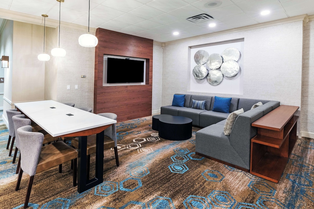 DoubleTree by Hilton Tulsa Downtown - photo 2