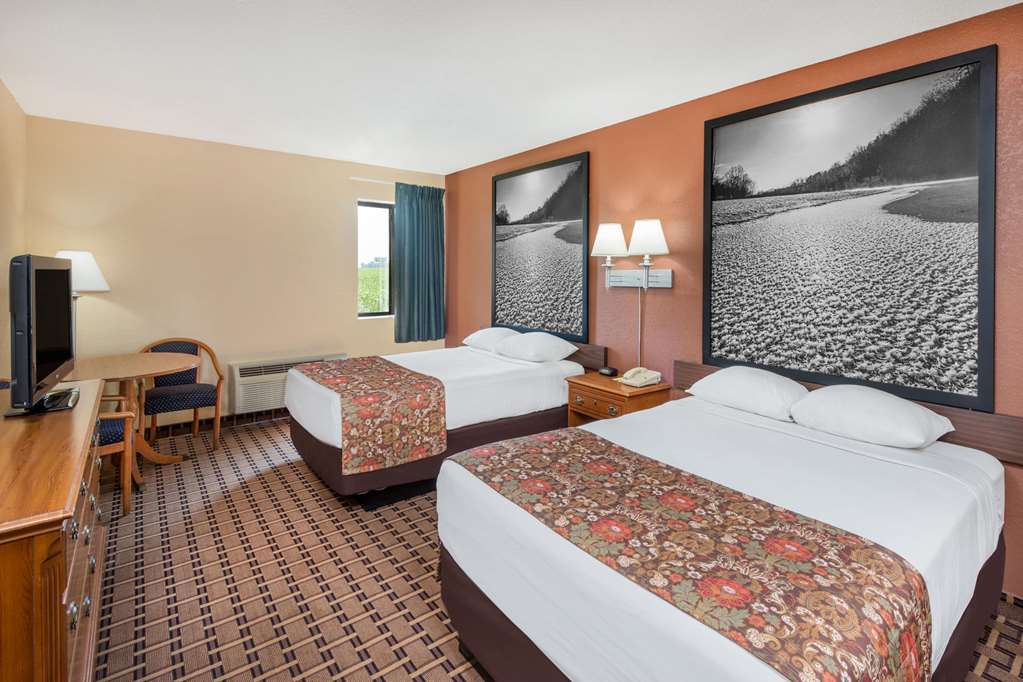 Super 8 by Wyndham Charleston Sikeston East MO - photo 10