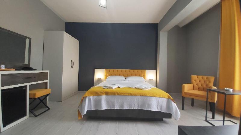 Lizbon Hotel — Izmir