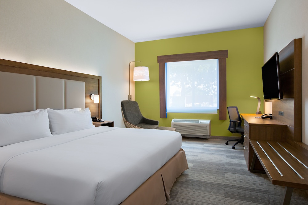 Holiday Inn Express & Suites Ontario - photo 16