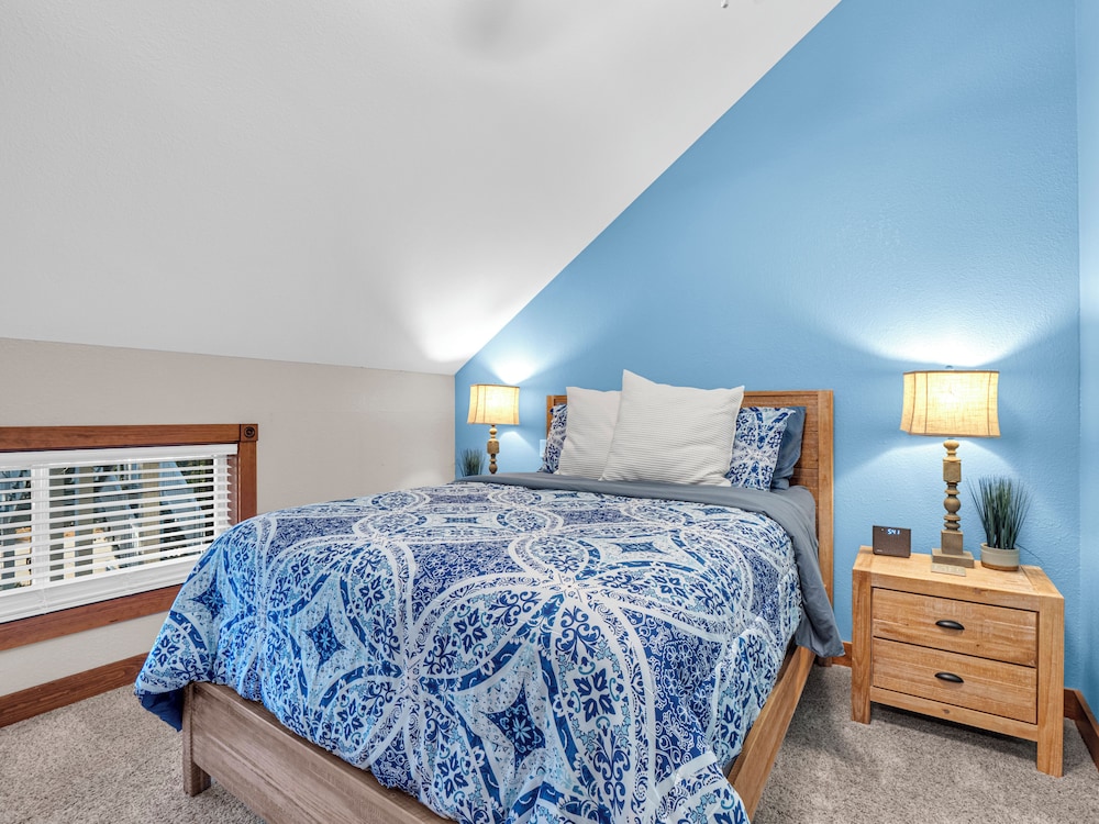 Victorian Inn Elkhart Lake Wisconsin - photo 9