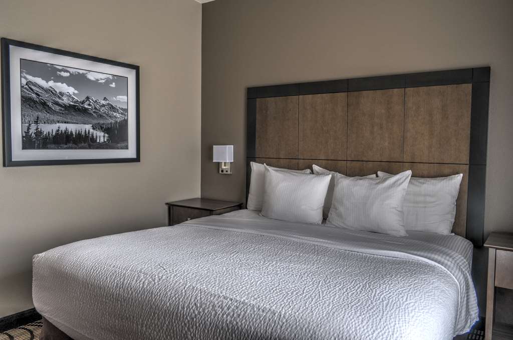 Best Western Plus Kalispell Glacier Park West Hotel & Suites - photo 20