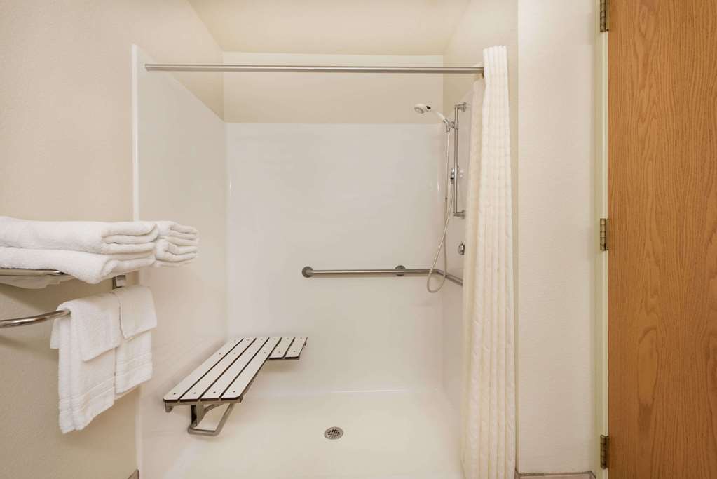 Microtel Inn & Suites by Wyndham Sainte Genevieve - photo 10