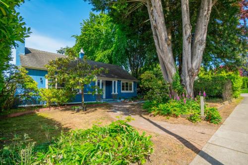 7811 The Solace Vista in Vancouver, Canada