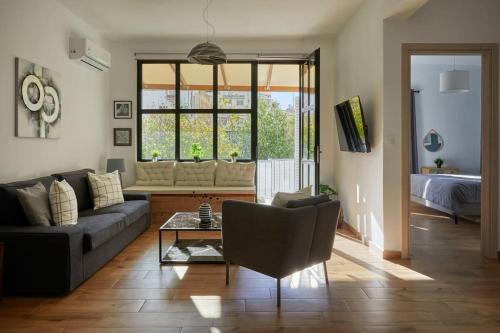 The Sunny House — 4-Star Luxury Hotel in Kallithea, Greece