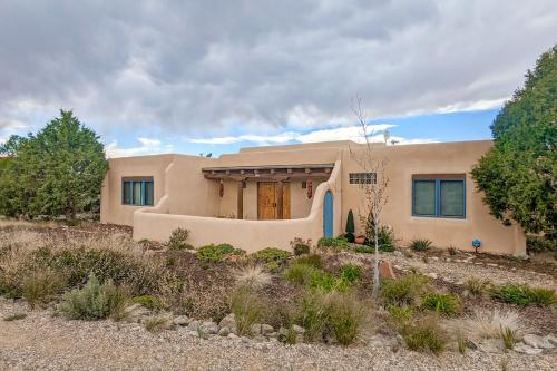 Casa Luna — 4-Star Luxury Hotel in Ranchos De Taos, United States