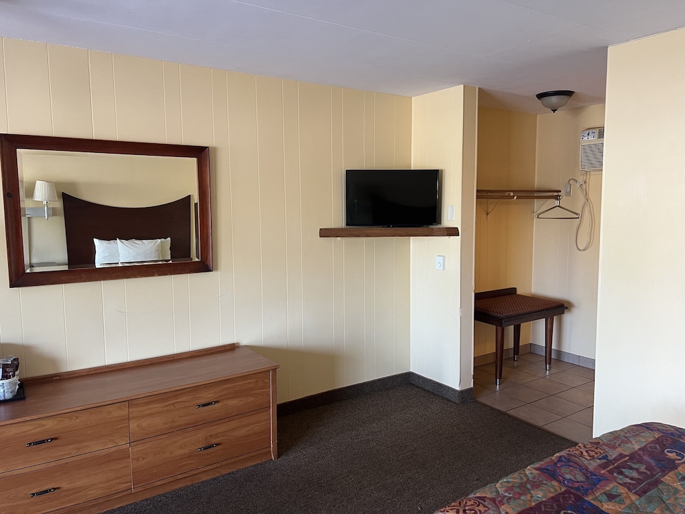 All Star Inn & Suites - photo 165