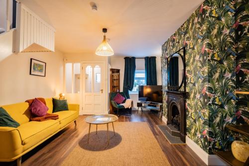 Tropical Vibes in the City of Tribes in Gaillimh, Republic of Ireland