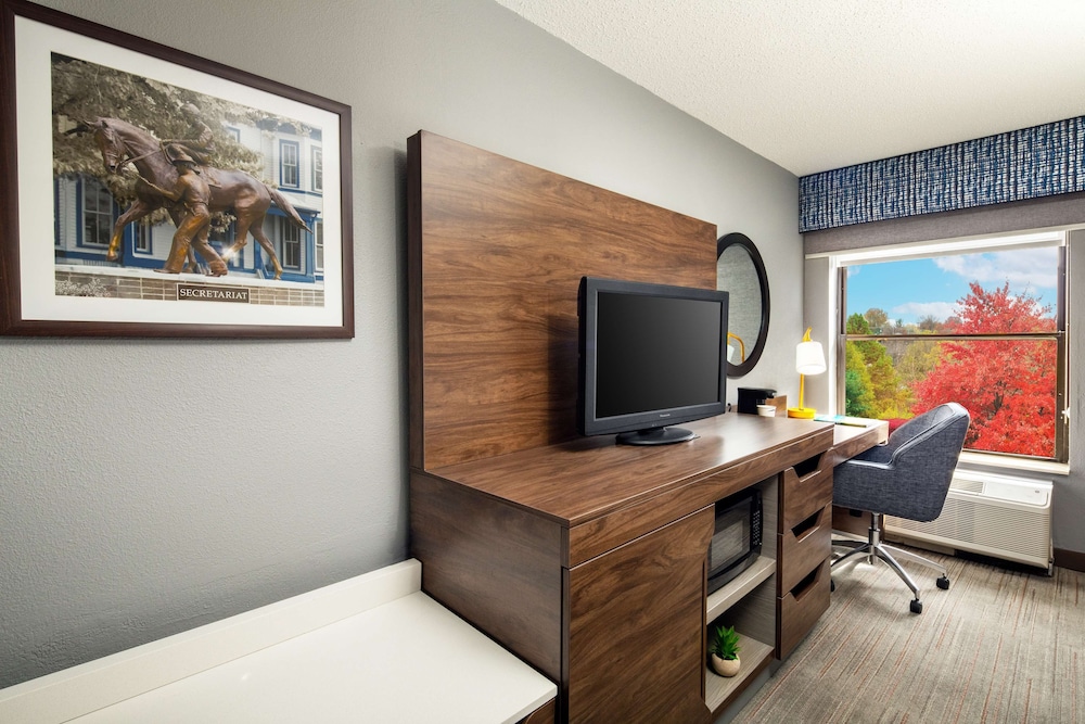 Hampton Inn Lexington South Keeneland Airport - photo 12