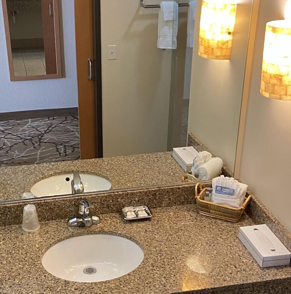 Legendary Waters Resort & Casino - photo 16