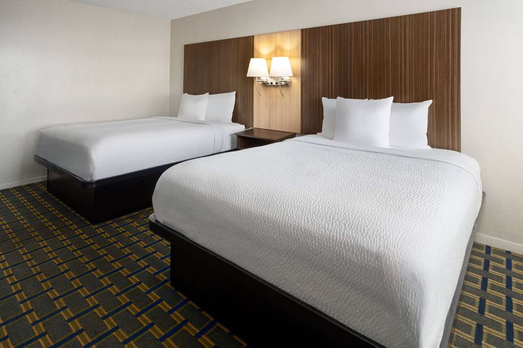 Days Inn by Wyndham Tonawanda Buffalo - photo 17