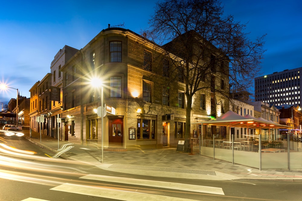 Customs House Hotel - carbon neutral hotel in Hobart