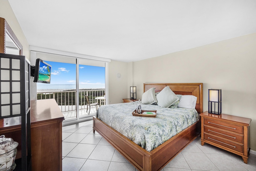 South Seas Tower 3 905 - photo 8