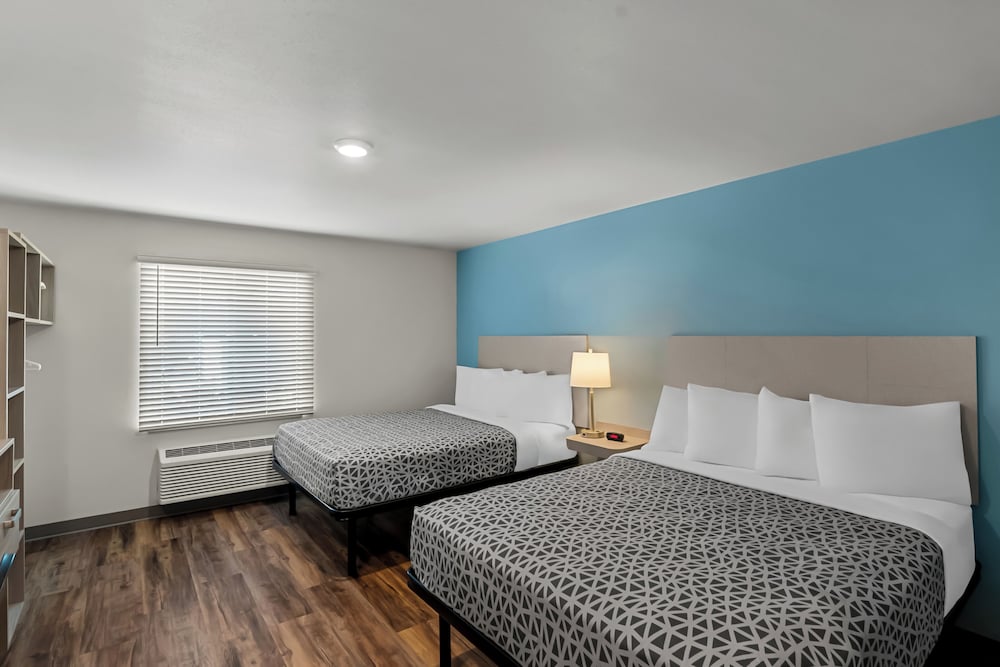 Woodspring Suites Newington Hartford South - photo 13
