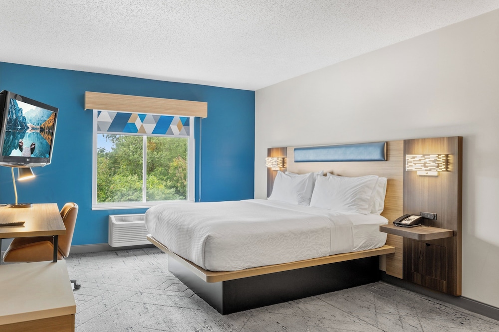 Holiday Inn Express Hartford Newington by IHG - photo 17