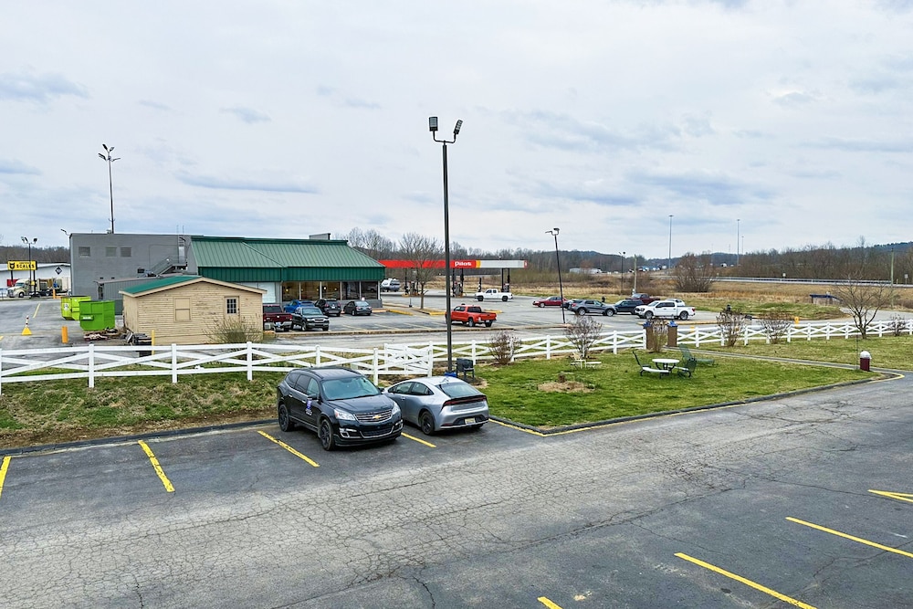 Happy Stay Inn Madisonville I 69 By OYO - photo 44