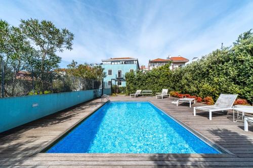 HM Porto Blue Pool Apartment — 4-Star Luxury Hotel in Porto, Portugal