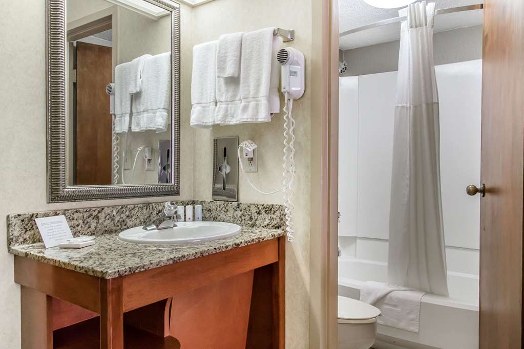 Ramada by Wyndham Tulsa Broken Arrow - photo 13