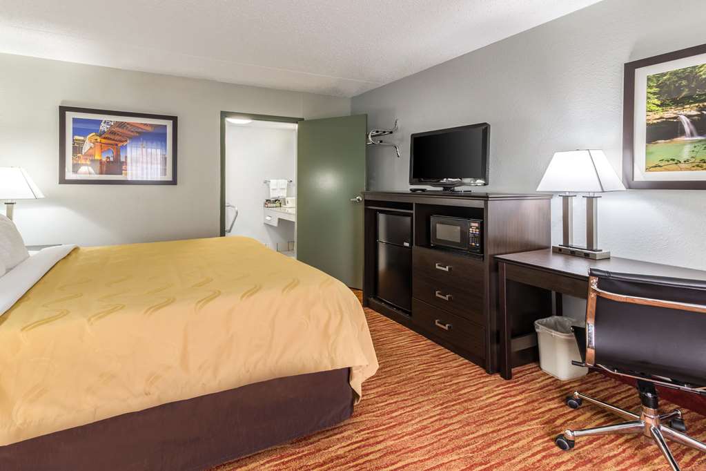 Quality Inn Goodlettsville - photo 7