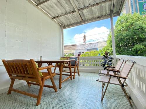 Cheap house 7min next to BTS Kasetsart 5 bedroom